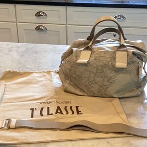 Alviero martini soft sided gray map bag. Excellent condition.